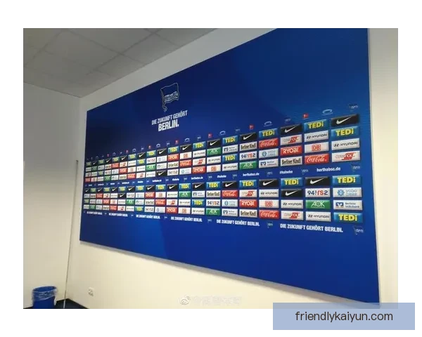 德甲球队阵容扩展策略分析：引援方向与青训融合趋势